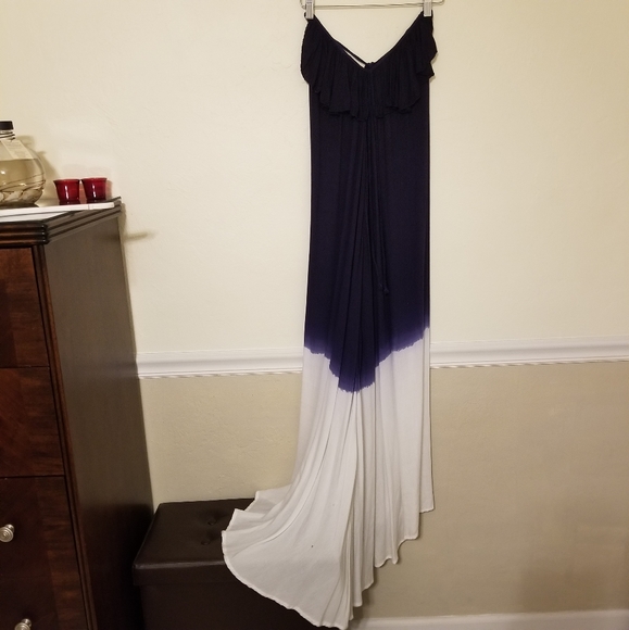 Raviya Dresses & Skirts - Ombre Halter Flowy Maxi Dress 😍
